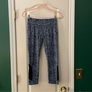 NWOT LULULEMON sz 4 ‘All You Do” Cropped Chetah Print Leggings Blue Capris